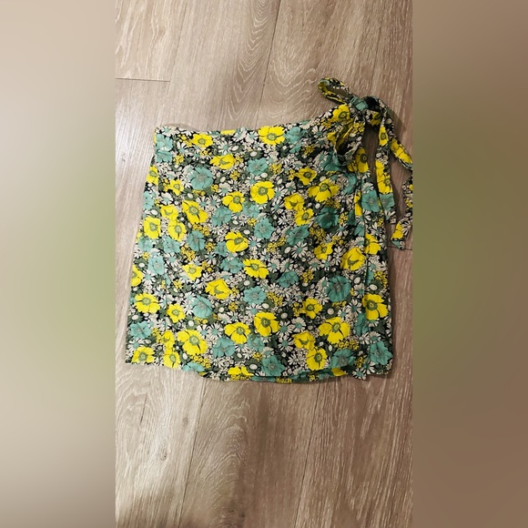 Mango Floral Skirt with Yellow and Teal Accents - Picture 4 of 8